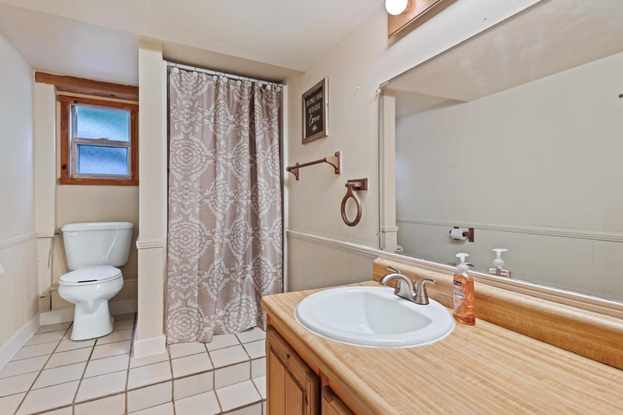 2 Bed 1 Bath Vacation Home In Whittier Exterior foto